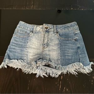 Altar’d State Frayed hem jean shorts, size 26